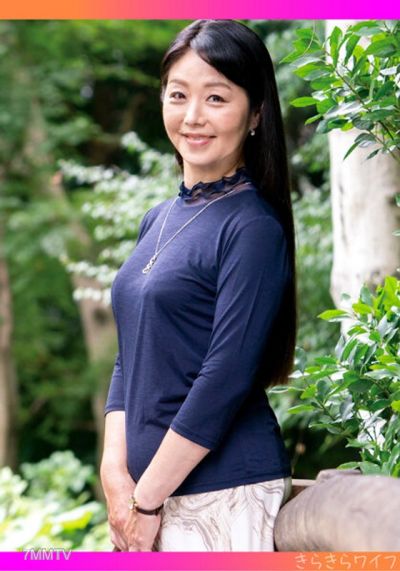 TYVM-249 두 손자가 귀엽지만 성욕을 억누를 수 없는 늙은 할망구. 그녀는 단단한 좆에 음흉하게 웃으며 "많이 내뿜어줘"라고 내사정을 애원한다.