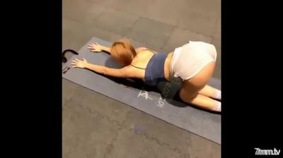 E-sports Host Gatita&quots Latest Large-scale Private Shooting Out Of Uniforms To Lure And Play