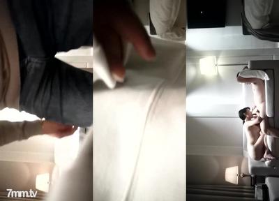 3000檔女神,經典外圍場,【屌哥探花】,極品美乳,風騷嫵媚俏佳人,沙髮乾到桌旁,口含雞巴香艷刺激,後入高潮精彩
