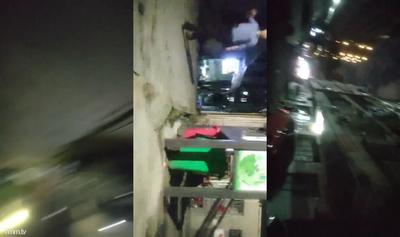 2022-6-21【深巷俏佳人】攻略站街年輕小姐姐,旁邊觀察了很久,不錯