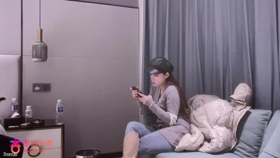 [AI 이미지 품질 향상] AQ03 Tanhua Aqihua 3000은 고급 주변 장치와 개 목걸이 착용을 약속했습니다.