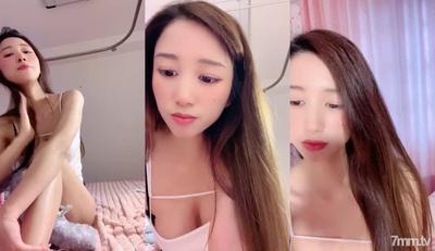 Fever Anchor [God Knows] ❤️Extremely Pink And Tender Pussy Point~ Online Prostitution, Can Be Airborne In Wuhan ~ Two Big Atomic Thieves ❤️