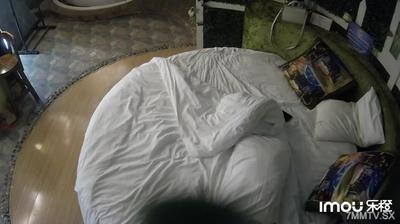 【最新ホテル盗撮❤️ハイビジョンミュージックオレンジ】若くて綺麗な女子大生風黒絹美女とデブチンコシルク彼氏が部屋でセックス