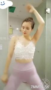 「衝撃福祉スーパー近親相姦」ハイジャオの元の主人は、インターネット有名人の義理の妹を実際に手に入れることになるとは夢にも思わなかった