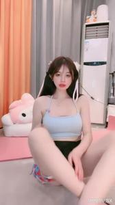 兄弟們，女神這顏值我頂不住啊~【少女椰子】，雞兒有點扛不住~狂擼，頂級顏值好身材