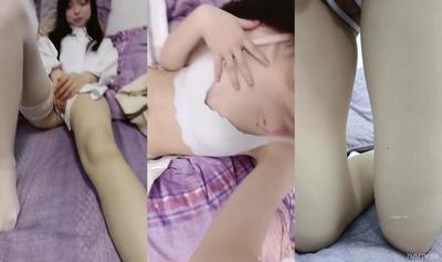 18 year old school girl! [Sister Huya is 18 years old] Let’s live broadcast a big show~ cum without condom, very tender little fairy, pink toot