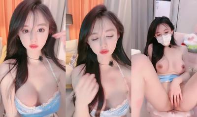 최고의 기절 인터넷 유명인의 아름다움! 멋진 바디 핑크! 가죽 끈을 벗고 그녀의 보지를 만지고