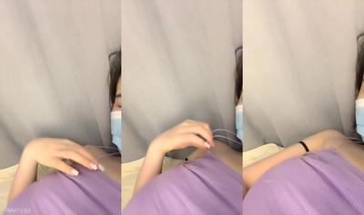 Newcomer, it&quots rare to show your face once, [Ye Ying], she has a superb figure~ stunner~ masturbating, slapping, she still looks quite pretty