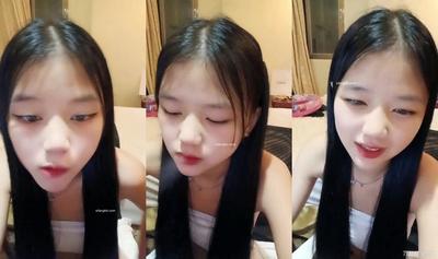 신인여고생 [야쉬안] 남자친구랑 포르노영화보고~ 포즈배우기~ 콘돔없음, 짜증나는 꼬맹이 미녀