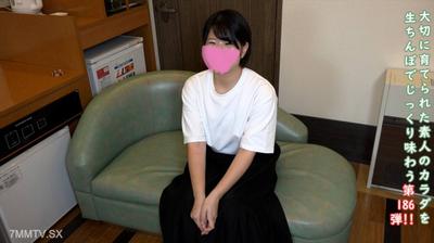 fc2-ppv 4798858 ♀186 天真爛漫笑容滿面的明日香當然有陰毛，穿內褲檢查時臉紅心跳，在鏡頭前全裸害羞，但對著真陽具喘息，最後是半內半外射精　★特典為無修圖和膣內攝影 | FC2電子市場