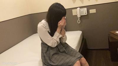 fc2-ppv 4802619 【先到30名500日圓折扣】20歲的亮香,臉射,生。這個什麼都聽話的前女僕量產型哀怨美容系,完全不脫衣服地進行CFNM遊戲!(061) | FC2電子市場
