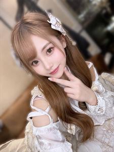 fc2-ppv 4904121 【顔出し解禁】”フォロワー急増中18歳美女コスプレイヤー”FC2衝撃出演。危険日中出し希少映像『1時間24分』。※残りわずか | FC2電子市場