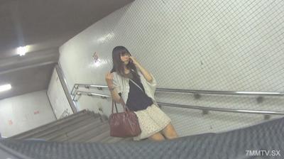 fc2-ppv 4969573 ［個撮・プラベ］ ［素顔セフレ］ 街中でパンティ逆さ撮りした後にホテルで生ハメ！ひと回り上のチンポで大満足！！ | FC2電子市場