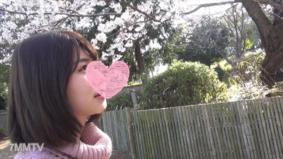FC2-PPV 813564 色白Eカップ美巨乳♥アイドル並みに可愛い美少女JD18歳が野外露出&カーセックス初体験♥口内射精&精液ゴックンにも初挑戦♥人目を気にしての羞恥プレイでピンクの美マンが本気汁まみれになっちゃいます♥♥
