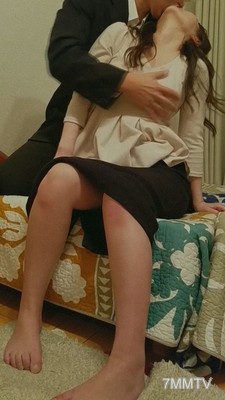 fc2-ppv 1234542 【Personal】A beautiful young wife who tried to escape is raped by two strangers&quot dicks and creampied in despair