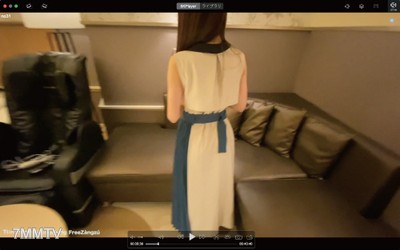 fc2-ppv 1536384 【完全新手真實影片#31】絕對不可以內射的纖細美女…勢頭過猛射了半截進去，然後掩飾過去…