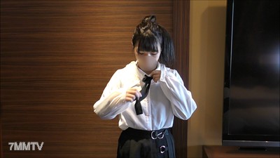 fc2-ppv 1656863 【個人撮影】初撮り&初中出し★るな20歳のメイドカフェの店員!人生初の生中出しとハメ撮りをしちゃいます。