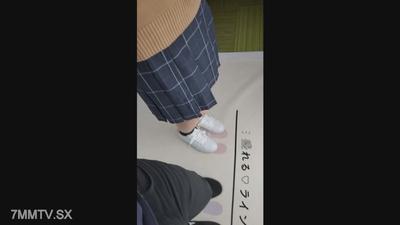 FC2-PPV 1802318 數量限定【個撮】縣立普通科②內向的巨乳美少女。使用拍照機和卡拉OK提供服務...(附贈28分鐘)