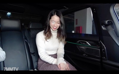 fc2-ppv 2812444 【Married Woman&quots Car Infidelity】Such a beautiful wife actually exists!! With her overwhelming beauty, she sucks up the old man&quots dick and makes him cum in no time