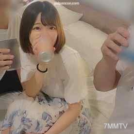 fc2-ppv 3136402 パン屋の看板娘を飲ませて3P連続中出し {