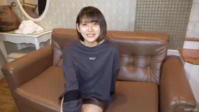fc2-ppv 3283757 【無修正・完全臉露】原本計劃在連續假期發布的珍藏女孩！！害羞的姿態讓人難以忍受的纖細美女被大量內射調教sex!!! 因為是××員，所以會採取一定對策，請見諒！