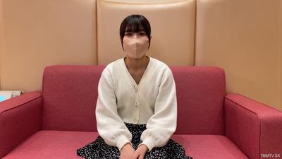 fc2-ppv 4053102 【服用避孕藥到錄製結束】平凡可愛的幼兒園老師初次中出。騎乘位被操得像是要把洞弄壞一樣，大量精液灑了一地。