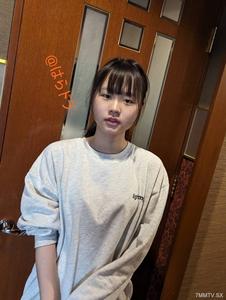 FC2-PPV 4450862 완전히 무가공의 맨얼굴 F컵 키라리짱. 좋아하는 남자친구가 있는 그런 귀여운 아이가 왜 얼굴 내놓고 콘돔 없이 중출을 시켜주는 걸까? 그건 신이 주신 기적이다.
