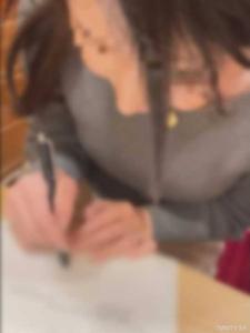 fc2-ppv 4594494 【Personal】 A full-time housewife seeks unsecured financing. The naive wife feels relieved upon the execution of the loan and engages in a slightly erotic contractual act. After getting a taste for it, she requests additional financing, but